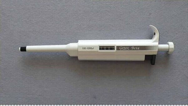 eppendorf 20-200ul 手動(dòng)單道可調移液器
